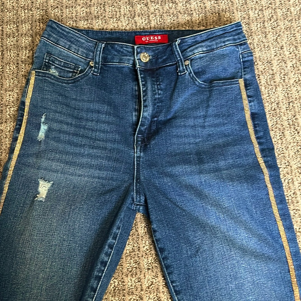 Guess cropped jeans rose gold rhinestones on leg